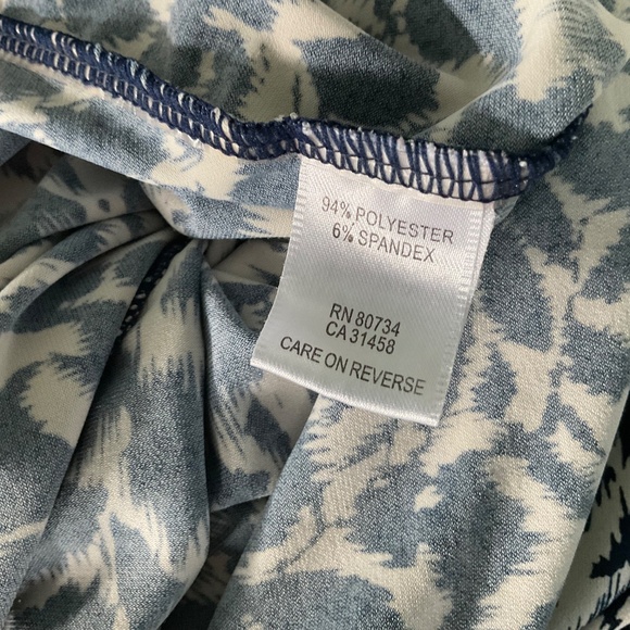 BCBGMaxazria Womens Wrap Dress Size XS Floral Navy White Short Sleeve - Picture 4 of 6